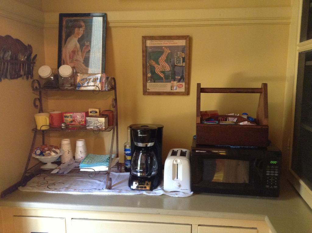 Waverly Cottage Medford Room photo